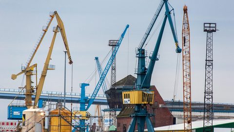Illustrative photo: cranes, industry, crane system