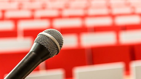 Illustrative photo: microphone, it, lecture
